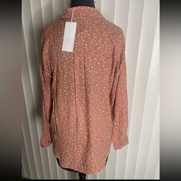 Lush Women Blouse - Picture 2 of 2